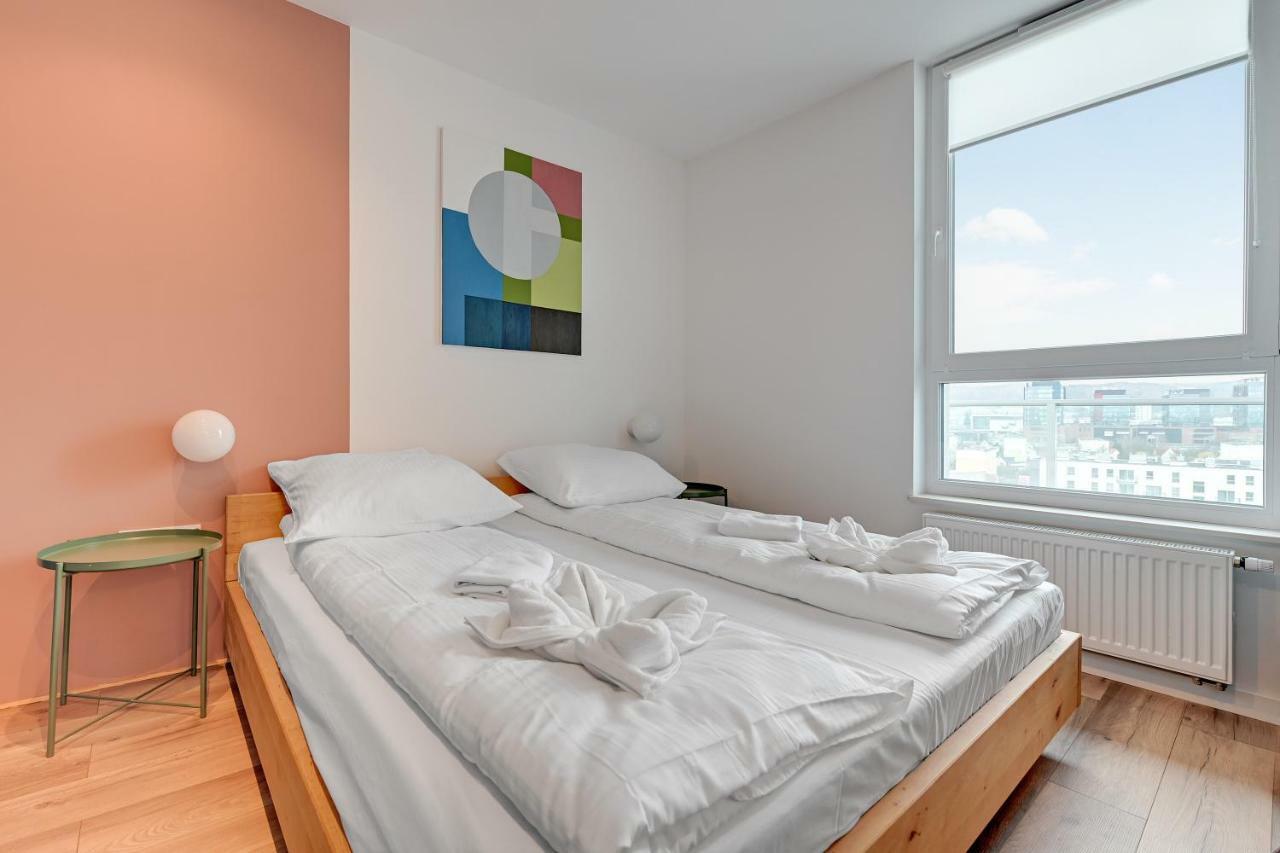 Platinium Top Floor City View Гданск Екстериор снимка